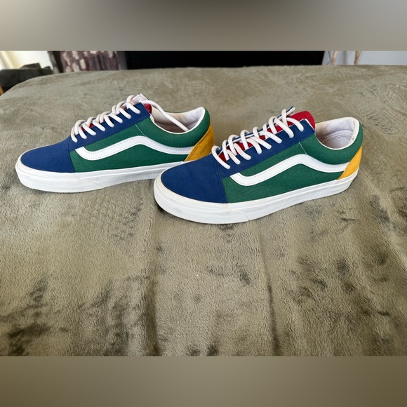 Vans Shoes - VANS Retro Womens 9 Men’s 7.5